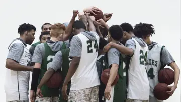 Backdrop for the TV series "Last Chance U: Basketball" #1896978
