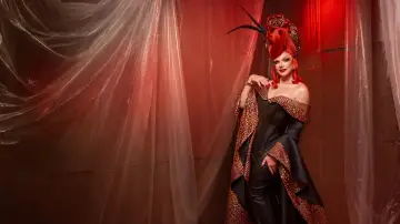 Backdrop for the TV series "Drag Race España" #1585933