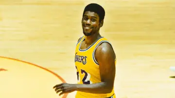 Backdrop for the TV series "Winning Time: The Rise of the Lakers Dynasty" #1543114