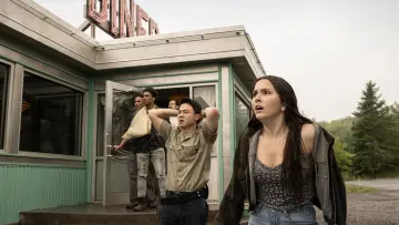 Backdrop к сериалу "FROM" #1233919