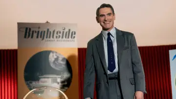 Backdrop к сериалу "Hello Tomorrow!" #1430691