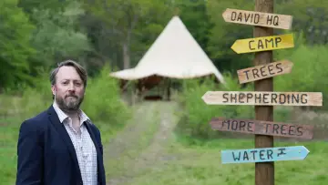 Backdrop for the TV series "David Mitchell