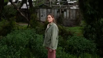 Backdrop for the TV series "The Lost Flowers of Alice Hart" #1809909