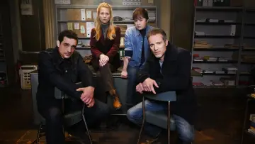 Backdrop for the TV series "Unclaimed" #1486428