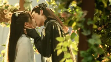 Backdrop к сериалу "Love Between Fairy and Devil" #1413986