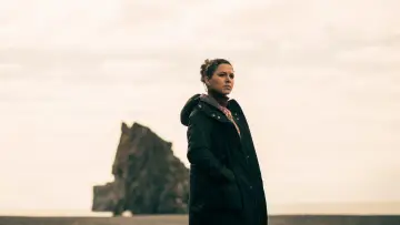 Backdrop for the TV series "Black Sands" #1509892