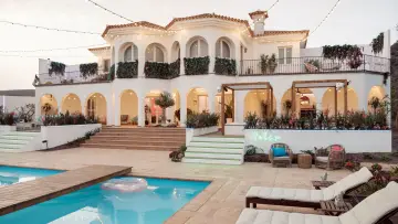Backdrop for the TV series "Love Island" #1554506
