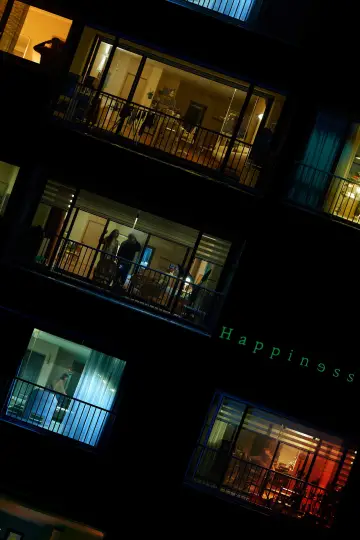 Poster к сериалу "Happiness" #1458033
