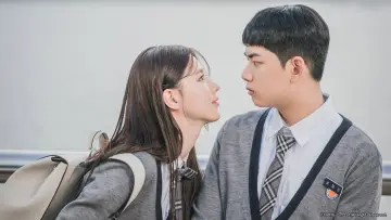 Backdrop for the TV series "Adult Trainee" #1506056