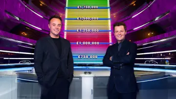 Backdrop for the TV series "Ant & Dec