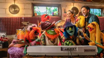 Backdrop for the TV series "The Muppets Mayhem" #1721245