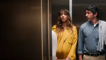 Backdrop к сериалу "Based on a True Story" #1449155