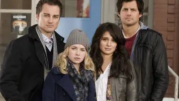 Backdrop for the TV series "Life Unexpected" #1594488