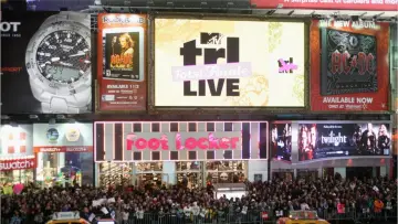 Backdrop к сериалу "TRL" #1408837