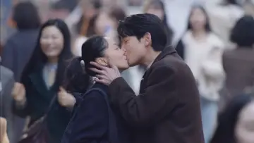 Backdrop for the TV series "Crash Course in Romance" #1803445