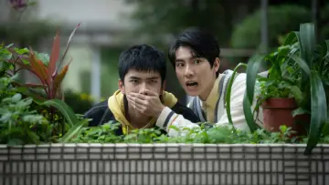 Backdrop for the TV series "Oh No! Here Comes Trouble" #1812731