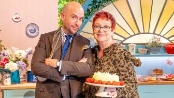 Backdrop for the TV series "The Great British Bake Off: An Extra Slice" #1601144
