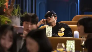Backdrop for the TV series "The Escape of the Seven" #1593229