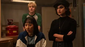 Backdrop к сериалу "School Spirits" #1376731