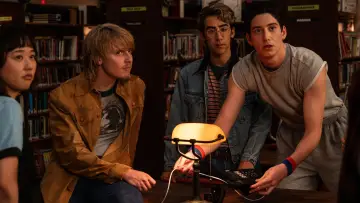 Backdrop к сериалу "School Spirits" #1376742