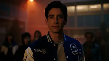 Backdrop к сериалу "School Spirits" #1376745