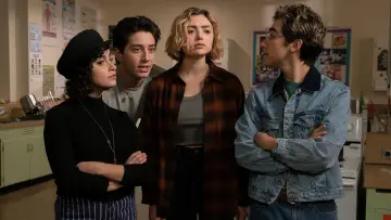 Backdrop к сериалу "School Spirits" #1376754