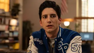 Backdrop к сериалу "School Spirits" #1376776