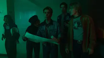 Backdrop к сериалу "School Spirits" #1376781