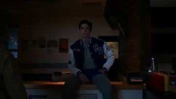 Backdrop к сериалу "School Spirits" #1376785