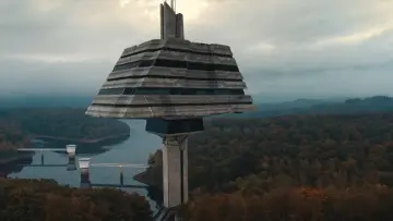 Backdrop for the TV series "Arcadia" #1477375