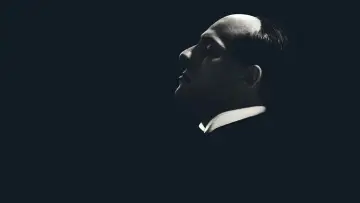 Backdrop for the TV series "Mussolini: Son of the Century" #1502127