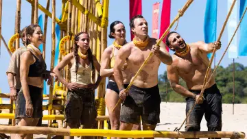 Backdrop for the TV series "Survivor Québec" #1536525