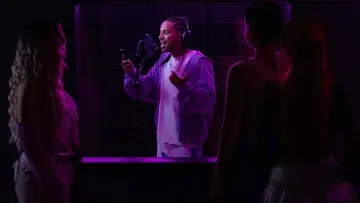 Backdrop for the TV series "Neon" #1851195