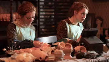 Backdrop for the TV series "The Doll Factory" #1813462
