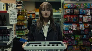 Backdrop к сериалу "Sweetpea" #1418755