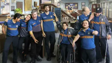 Backdrop for the TV series "Community Squad" #1669339