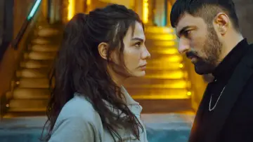 Backdrop к сериалу "My Name Is Farah" #1354577