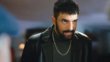 Backdrop к сериалу "My Name Is Farah" #1354579