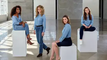 Backdrop for the TV series "Three Women" #1487926