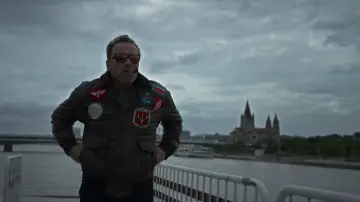 Backdrop к сериалу "Arnold" #1459432