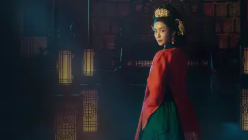 Backdrop for the TV series "The Queen Who Crowns" #1677148