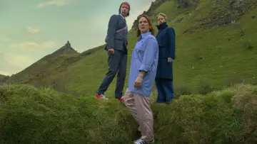 Backdrop for the TV series "How to Get to Heaven from Belfast" #1481838