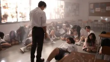 Backdrop for the TV series "Homeroom" #1562202