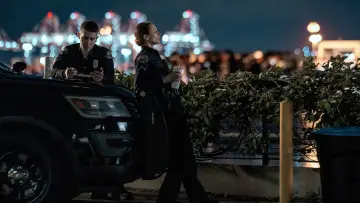 Backdrop к сериалу "On Call" #1431991