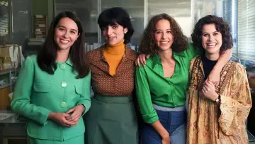 Backdrop for the TV series "Las abogadas" #1803030