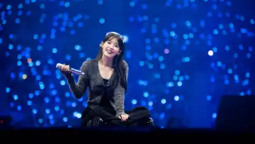Backdrop for the TV series "IU