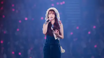 Backdrop for the TV series "IU
