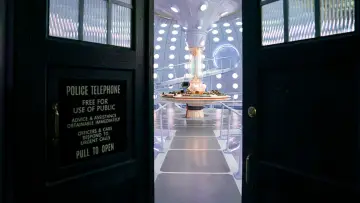 Backdrop к сериалу "Doctor Who" #1336665