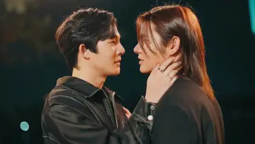 Backdrop for the TV series "Every You, Every Me" #1562087