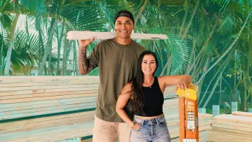 Backdrop for the TV series "Renovation Aloha" #1607486